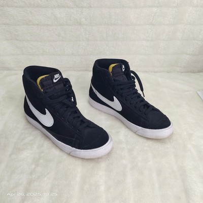 Damen Nike Blazer Mid 77 Schwarz Wildleder UK 4
