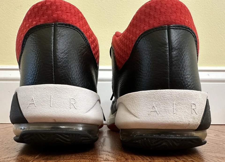 Jordan Max Aura 3 Bred Talla 11 Rojo Universitario Usado Nike Air Zapatos Tenis Foto 4 de 4