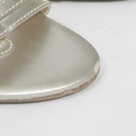 Lotto di 2 paia di sandali taglia 6 (Tommy Hilfiger Express)