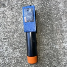 Rexroth R900427723 4-way Valve New