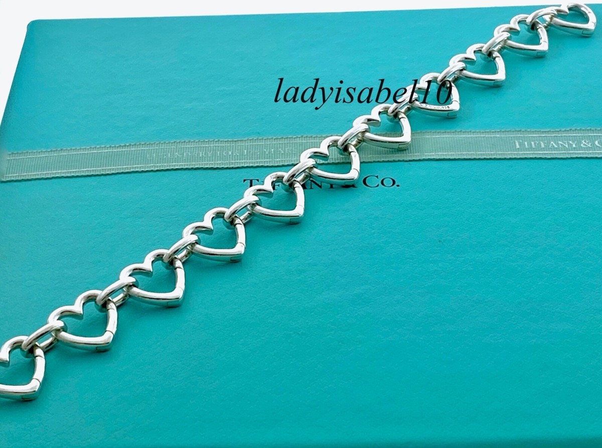 Auth. Tiffany & Co Clasping Heart Link Bracelet 7