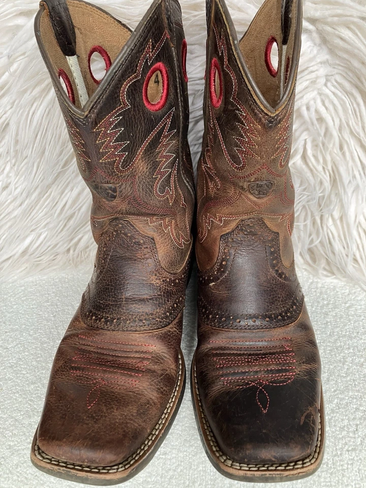 Bota Western Ariat Youth Roughstock Talla 4 Estilo EE. UU. 10014101 Foto 2 de 4