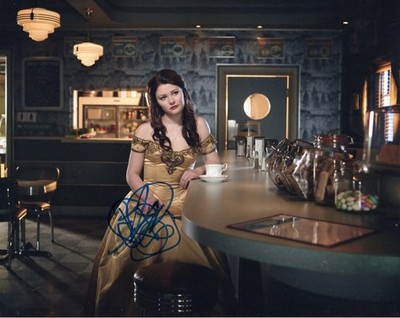 EMILIE DE RAVIN SIGNED PHOTO (1) ONCE UPON A TIME