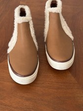 TOMS Tan / Cream Leather Bryce Slip On Sneakers Womens Sz 7.5