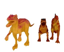 5 - Dinosaur Figures Mixed Lot Tyrannosaurus T-Rex Giganotosaurus Predatory Toy