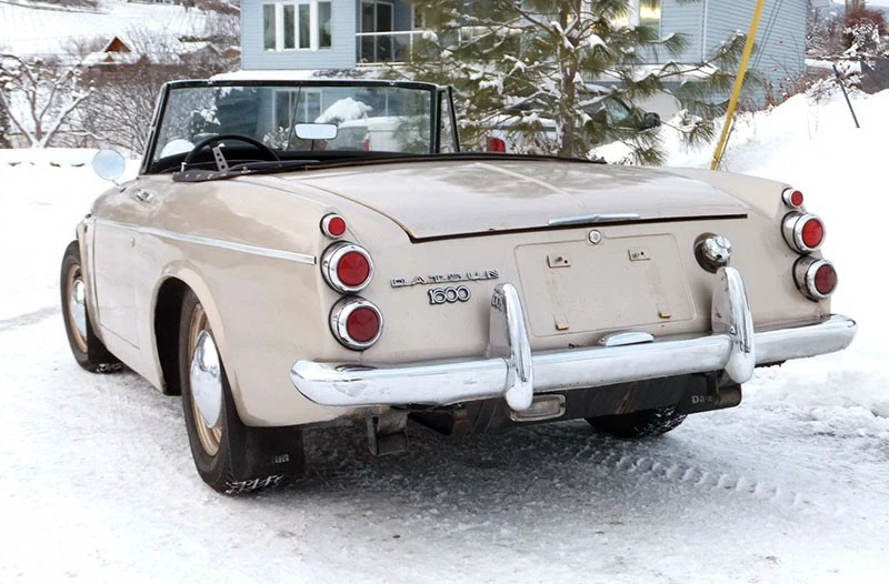 datsun-1600-800-rear