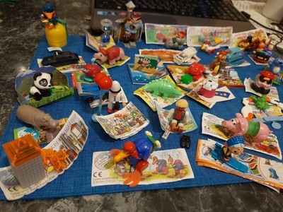 50 kinder surprise eggs