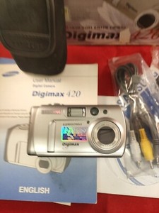 Samsung Digimax 420 4.0 Mpix Compact Digital Camera  Boxed