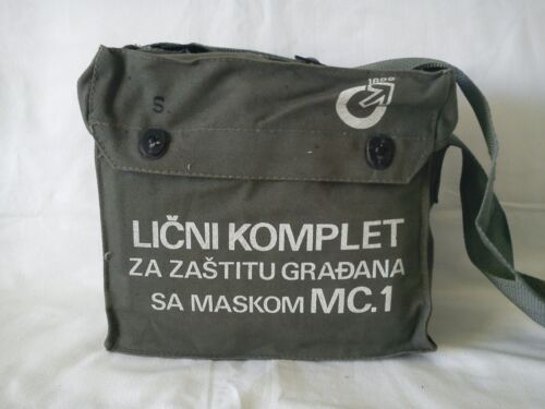 YUGOSLAVIAN GAS MASK, JNA GAS MASK, VINTAGE SELF PROTECTION SET - Afbeelding 1 van 5