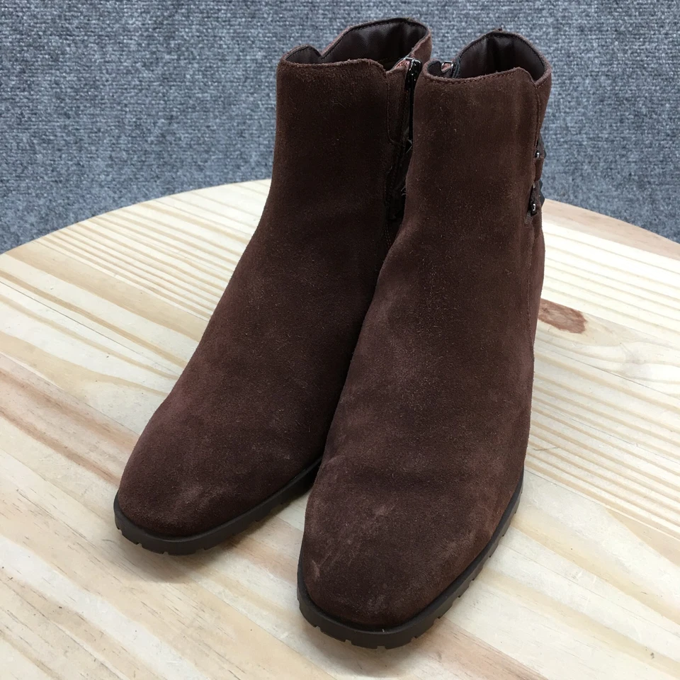 Botas Anne Klein Ankle Boots Femininas 8M Marrom Caimile Biqueira Quadrada Zíper Casual Camurça - Imagem 3 de 4