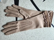 Vintage 60's Kayser Brown Two Tone Embroidered Scallop Wrist GLOVES  Size 7 NOS
