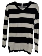 Ivivva by Lululemon Girls size 12 Striped Black  White V Sweater 100 Cotton