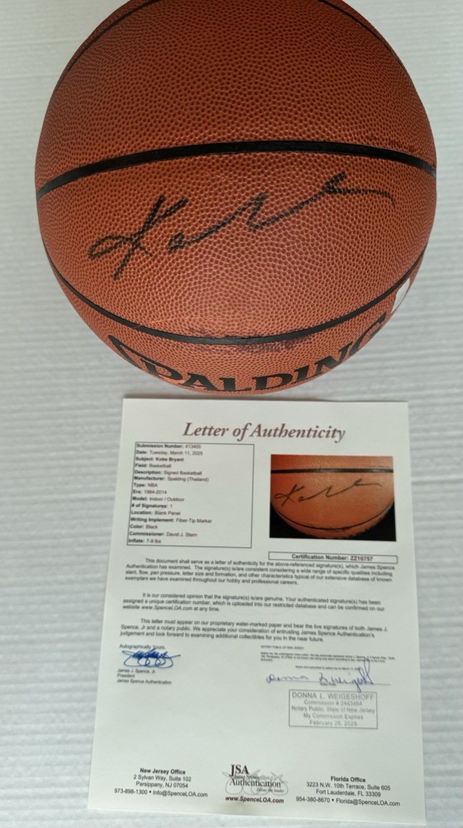 kobe bryant signed basketball