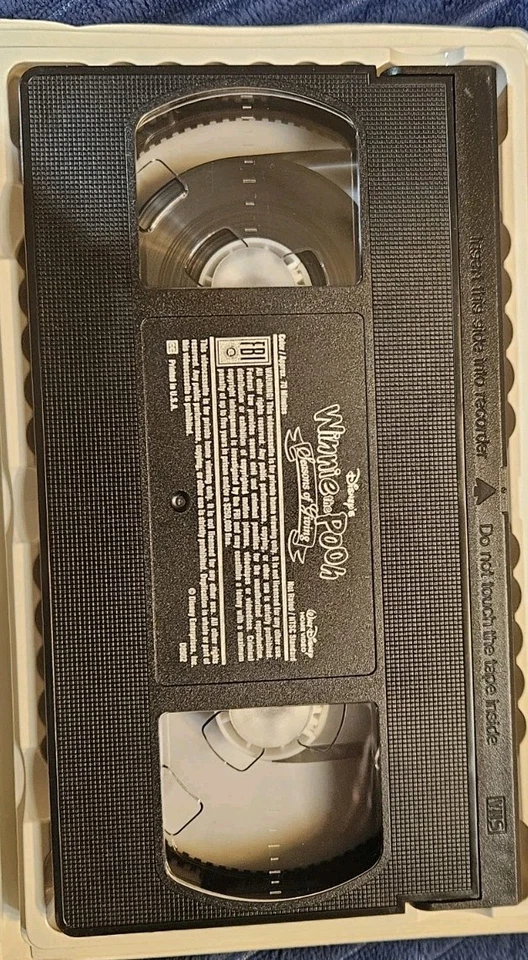 Winnie the Pooh Seasons of Giving VHS Clamshell Estate Item As Is Good Conditio - Image 2 of 4