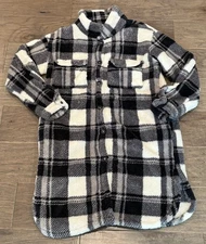 Women’s Size M Street Wear Society Cozy Plaid Fuzzy Shacket Long Button Up Shirt