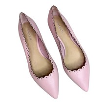 Zapatos planos de ballet Coach de cuero rosa festoneado con tachuelas punta talla 8B