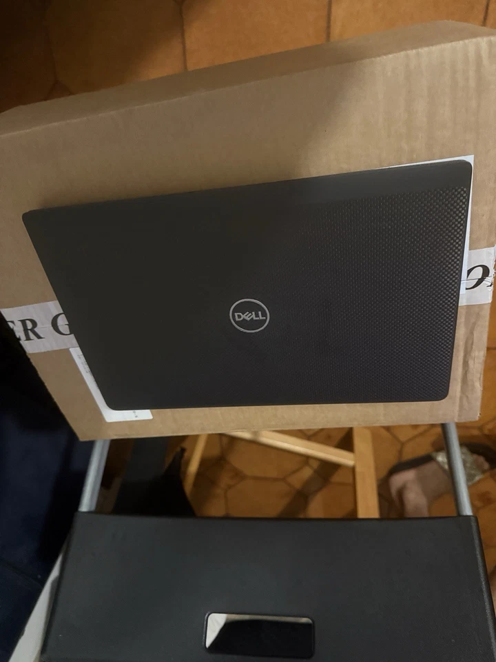 Dell Latitude 7320 · i5-1145G7 · 8GB · 500GB, foto 4 di 5