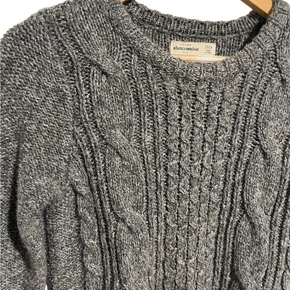 Suéter Abercrombie Niñas Talla 13/14 Niños Gris Cuello Redondo Grueso Cable Tejido Grueso Foto 2 de 4