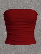 1 Top blu navy e 1 Top bordeaux. 