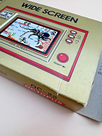 Vintage 1981 Nintendo Game & Watch Octopus OC-22 Wide Screen CIB Grade A MIJ