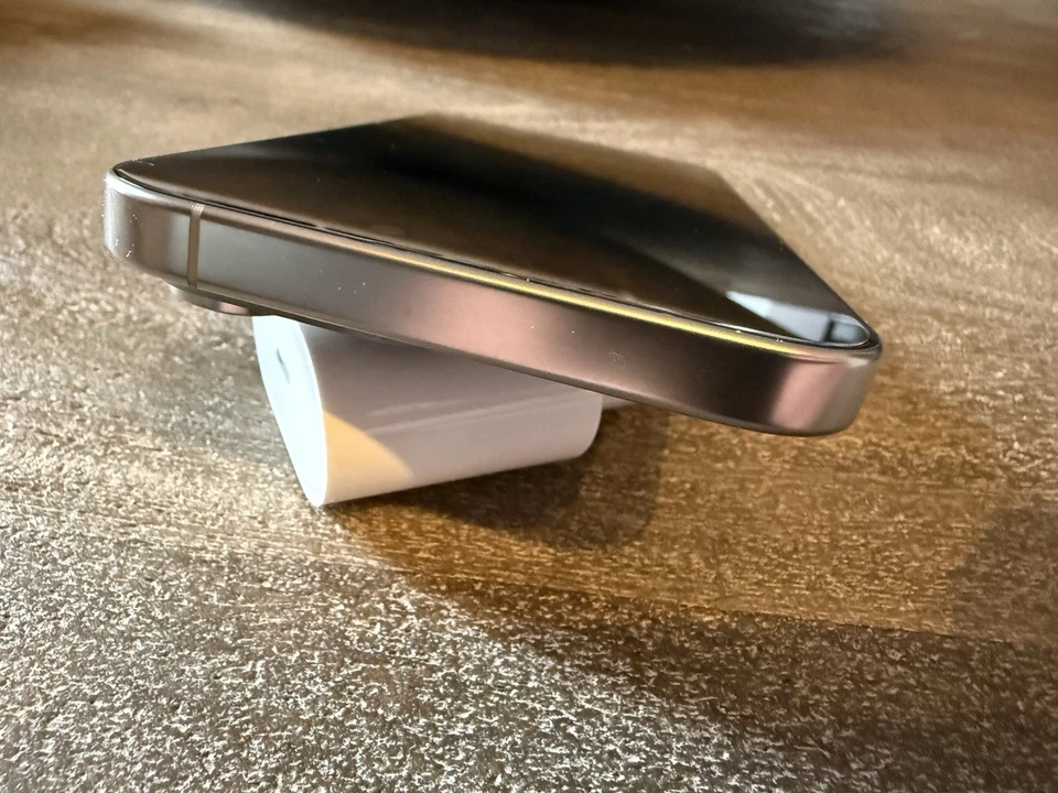 iphone 16 pro max 256 gb- Ohne simlock-Modellnummer MYWY3ZD/A - Bild 3 von 4