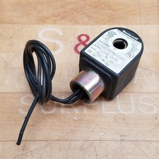 Honeywell 71215SN2QN00N0C111P3 Solenoid Valve, 10 Watts, 110PSI, 760KPa - USED