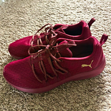 PUMA Women s Burgundy Low Top Lace-Up Athleti...