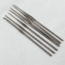 Vintage Set of 7 Boye  Hero Metal Crochet Hooks