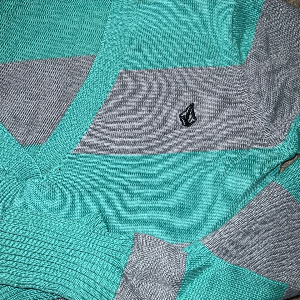 Volcom Stone Women’s Small Hoodie Sweater Green/Gray Front Pocket - Image 4 of 4
