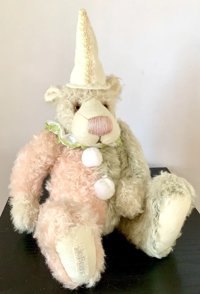 14” MOHAIR ARTIST TEDDY BEAR ‘GIGGIO’ BY JO NEVILL OF JO BEARS OOAK 🧸 - Image 3 of 4