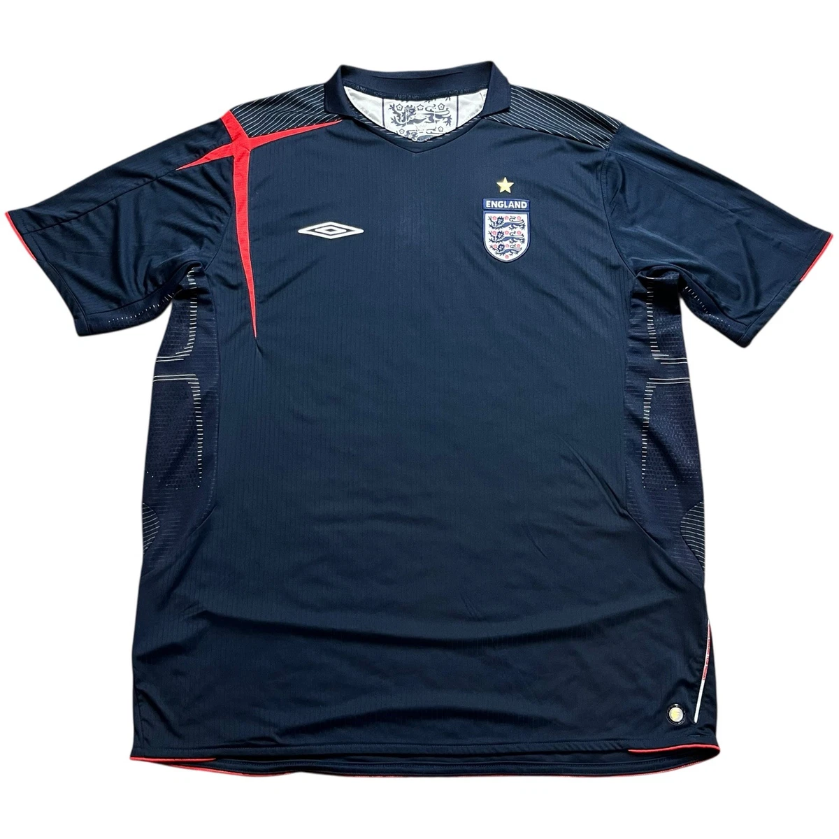 Preços baixos em Camisa de Futebol Umbro England | eBay