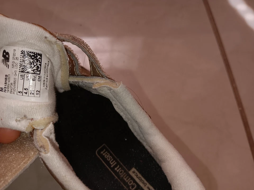 baby Girl New Balance 515 Metalic  sneakers size 5 - Image 4 of 4