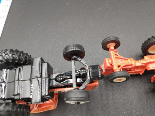 2 Vintage Ertl Allis-Chalmers Tractors #8070 and #D19 1:43 Die-Cast #1806 - Picture 12 of 14
