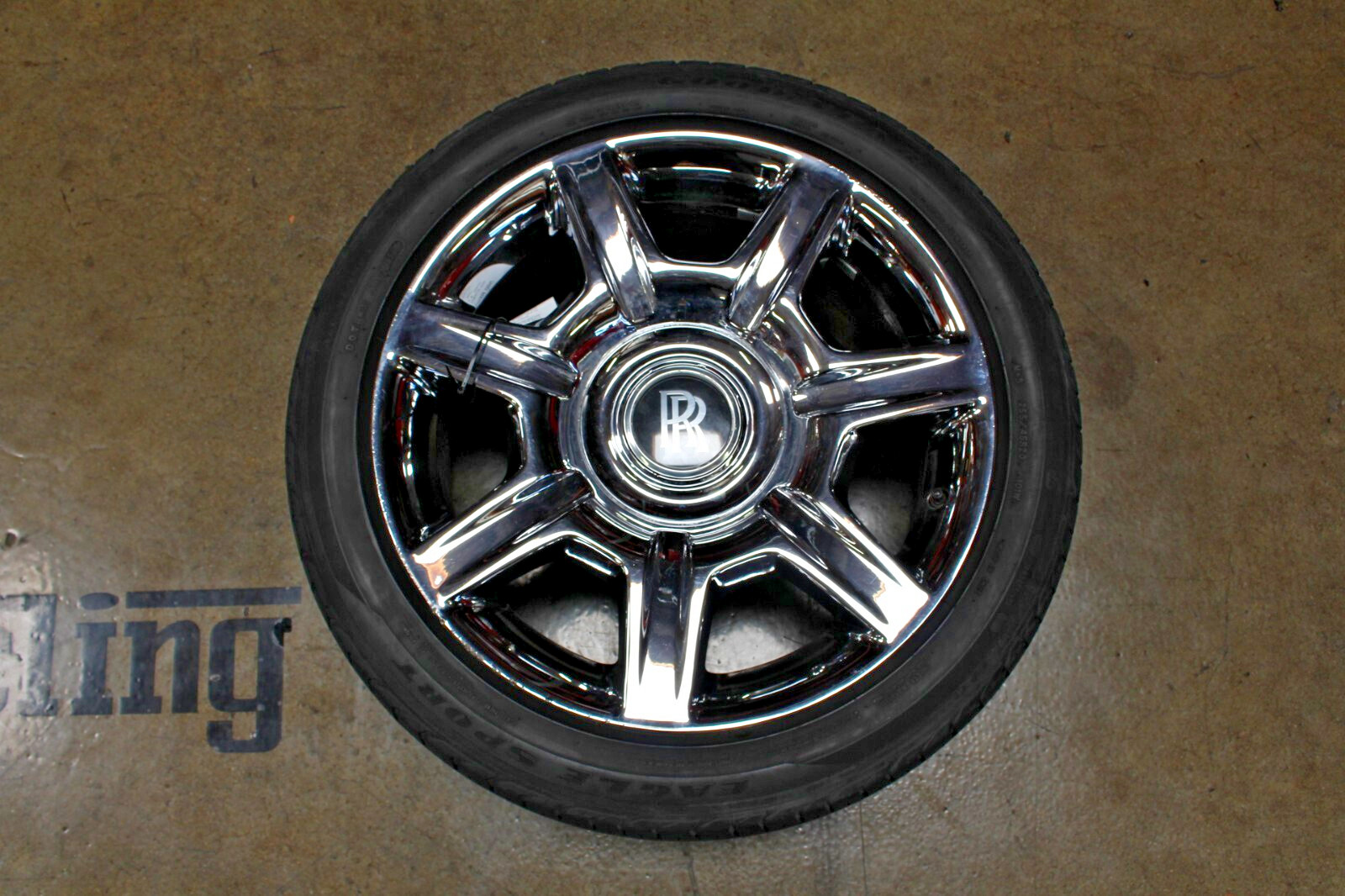 Rolls Royce, Front Wheel, Curb Rash, 20x8.5, Used, P/N 6773353.9