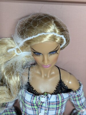 Integrity Toys Fashion Royalty French Kiss Vanessa Perrin Doll