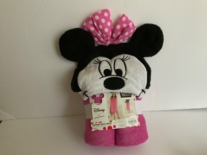 minnie hooded towel