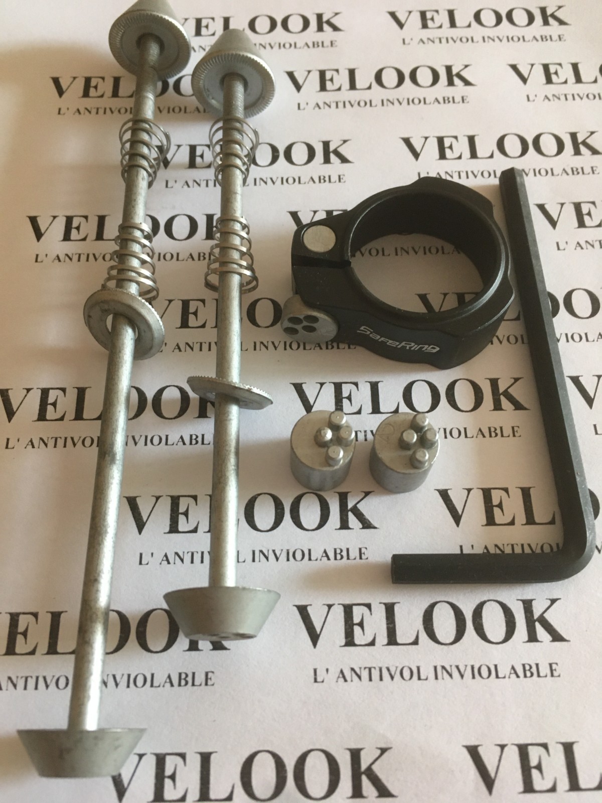 Antivol de selle vélo 31.8 mm et axes de roue avant arrière noir pour vtt vtc