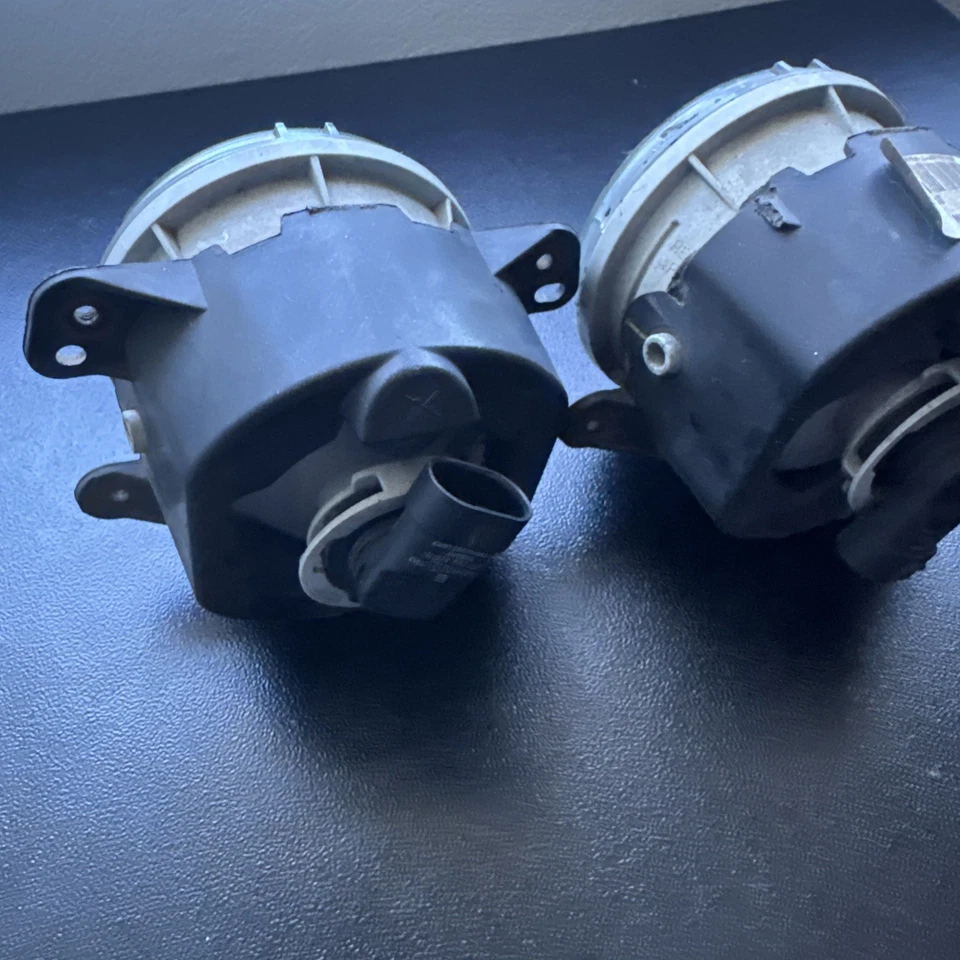 Заводские противотуманные фары для Jeep Wrangler JK 2007-2017 годов выпуска от оригинального производителя противотуманные фары справа или слева в наличии JKU - Изображение 4 из 4