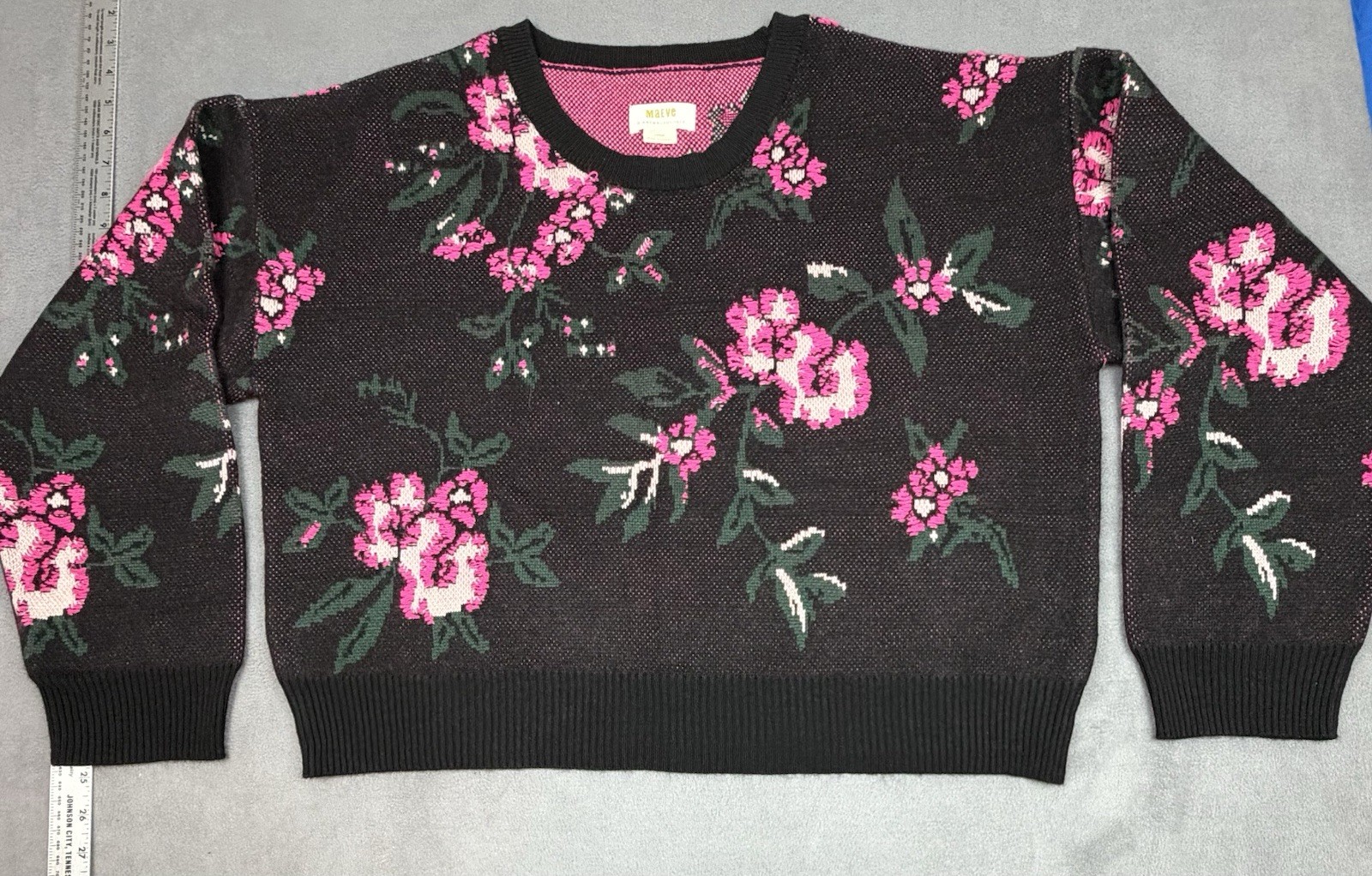 mauve Anthropology Sweater Womens Large Black Cropped Floral Casual Core Stretch