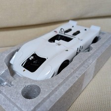 AUTOart 1/18 Porsche 908/02 Steve McQueen 1970 Diecast Model Unused