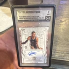 Topps Royalty 2023-24 Victor Wembanyama Spurs RC Auto POG-VW /99 GG