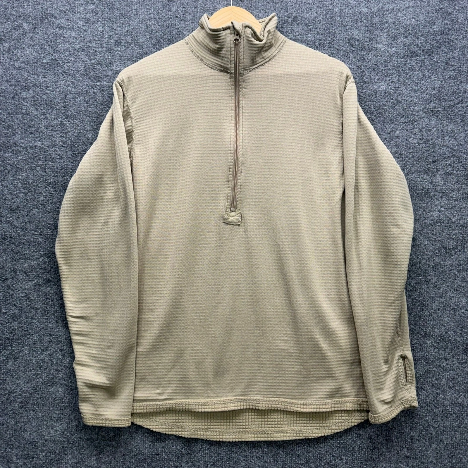 US Army Polartec Thermal Top Men's Size M Tan Half Zip Cold Weather Base Layer