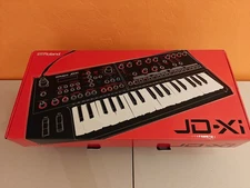 Roland JD-XI 37-Key Analog / Digital Crossover Synthesizer with Vocoder
