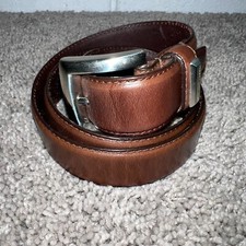 Fossil Leather Medium Brown Leather Belt BT7825BRNM 30-32 Silver Buckle EUC