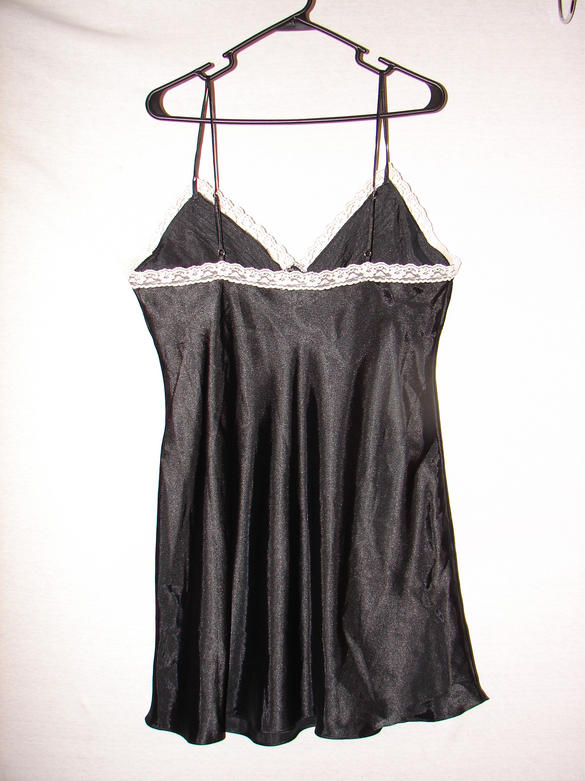 California Dynasty Black Nightgown Gown in size Medi… Gem