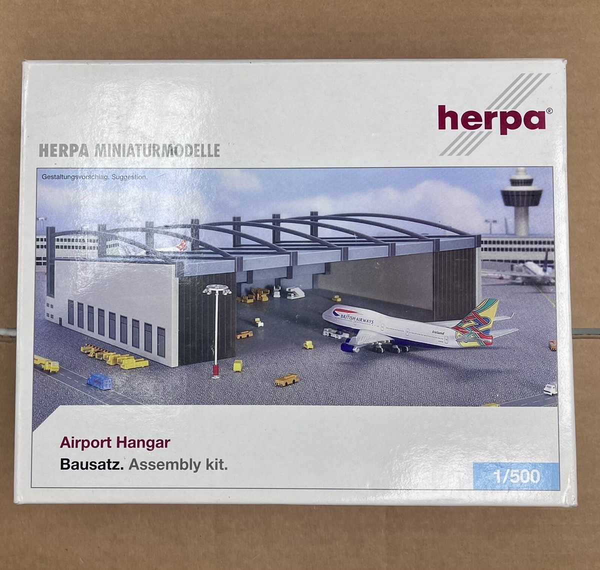 GSE Set Herpa 1:500 Model No. 519762 Modern Airport Hangar NEW old
