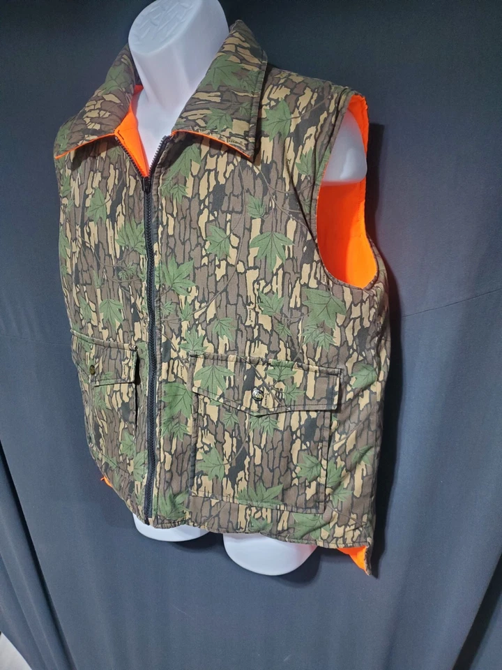 Conceal Reversible Camouflage And Hunter Orange Puffer Vest Size Medium - Image 3 of 4