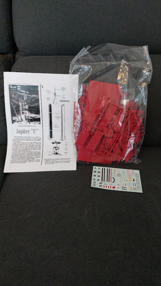 Modellbausatz Revell  Authentic Kit Jupiter "C" Rakete - Bild 2 von 2