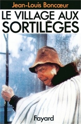 Le Village aux sortil�ges (Paperback or Softback)