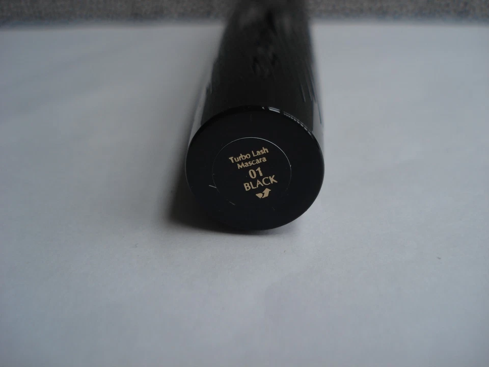 Mascara Turbo Lash haute performance volume et longueur ESTEE LAUDER 8ml noir - Photo 2/2